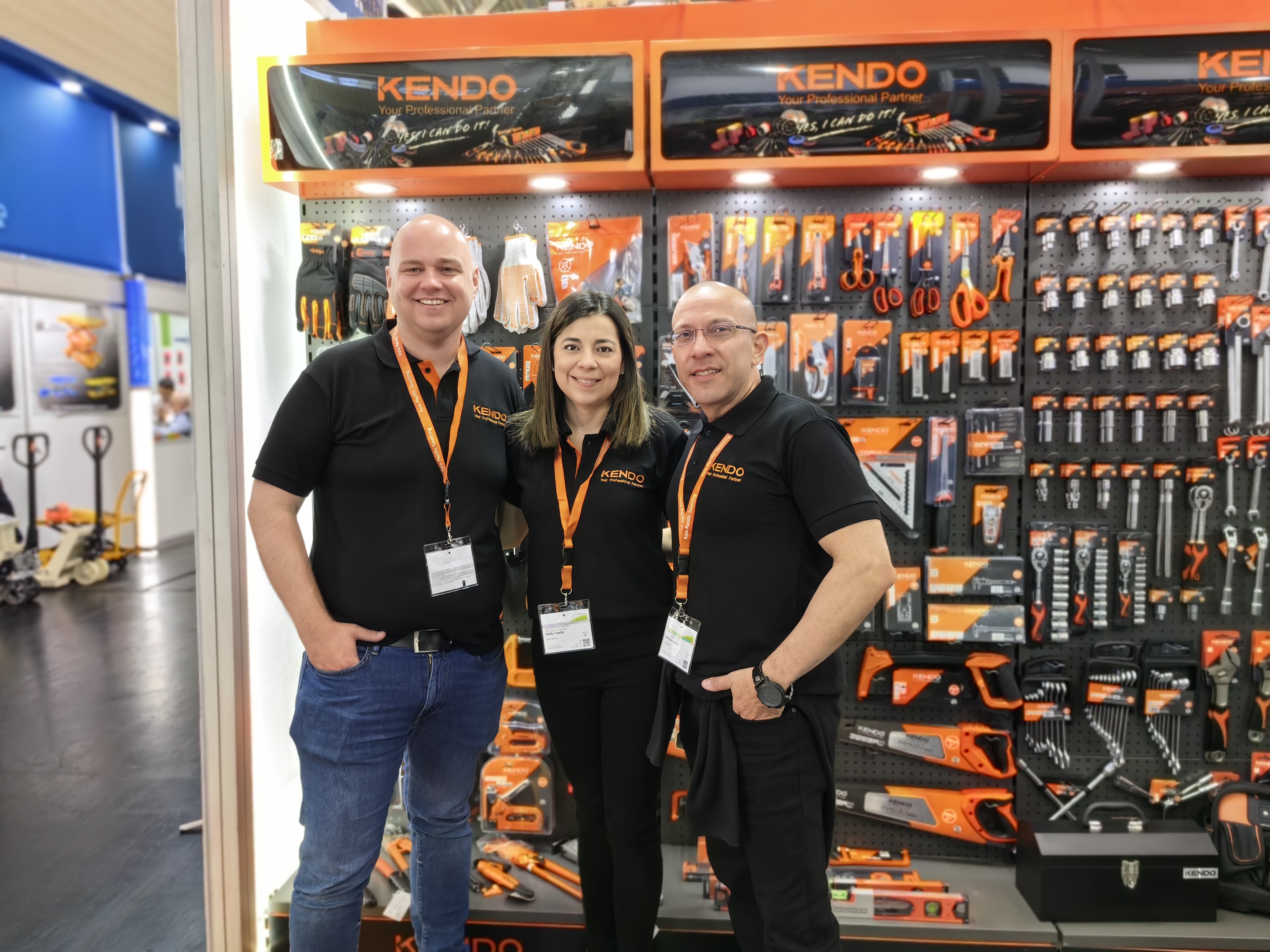 전문 도구 세트 공급업체와 협력하면 비즈니스 성장에 도움이 되는 이유